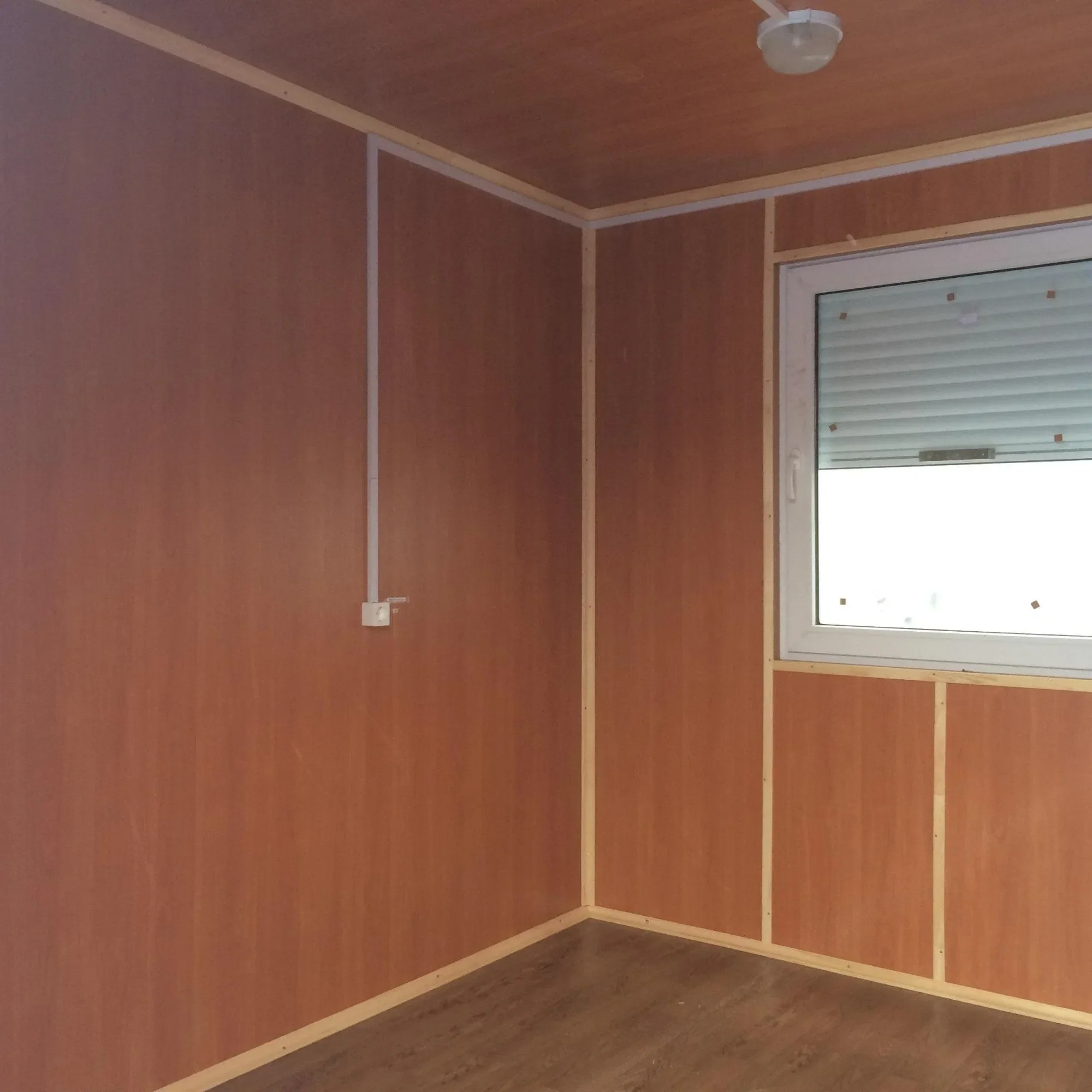 Купить пост охраны из морского контейнера 3×2.45 м — утеплённый, с электрикой. 3